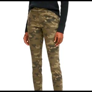 Banana Republic Skinny Fit Camo Pants